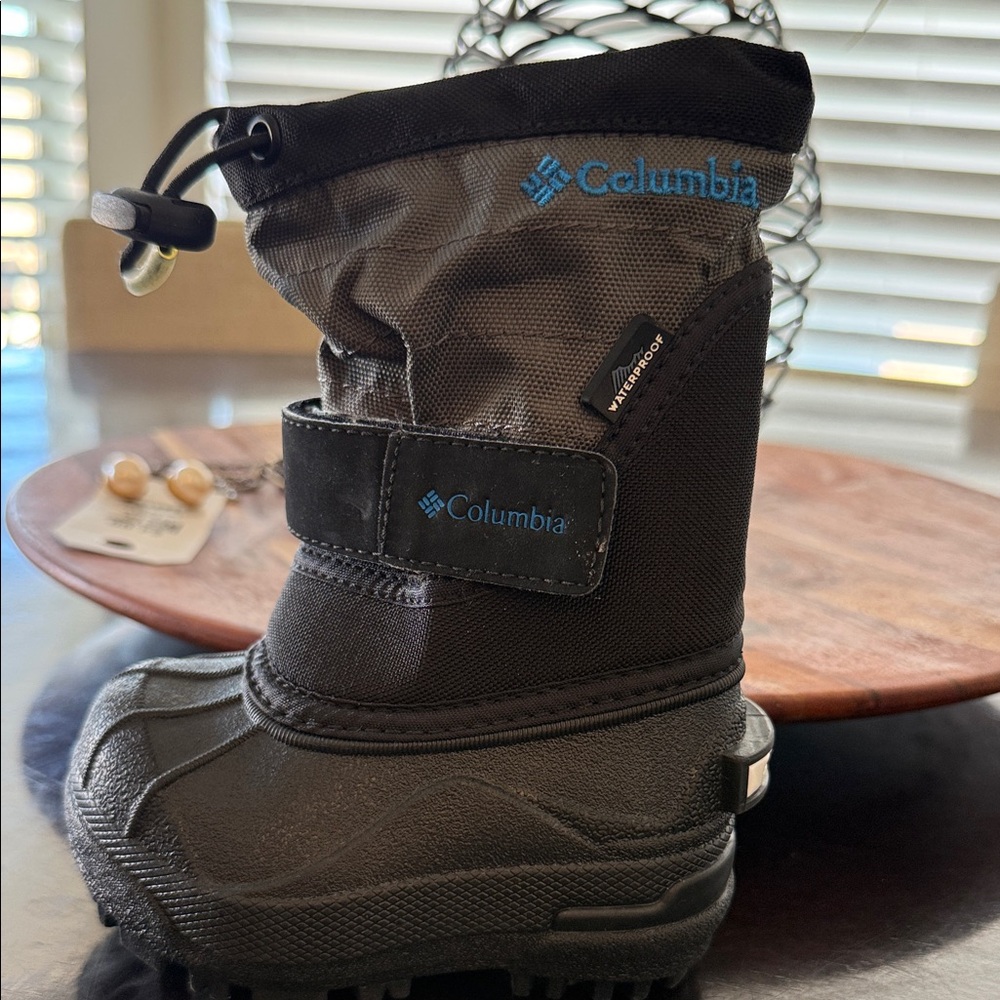 Columbia Kids' Black and Gray Snow Boots